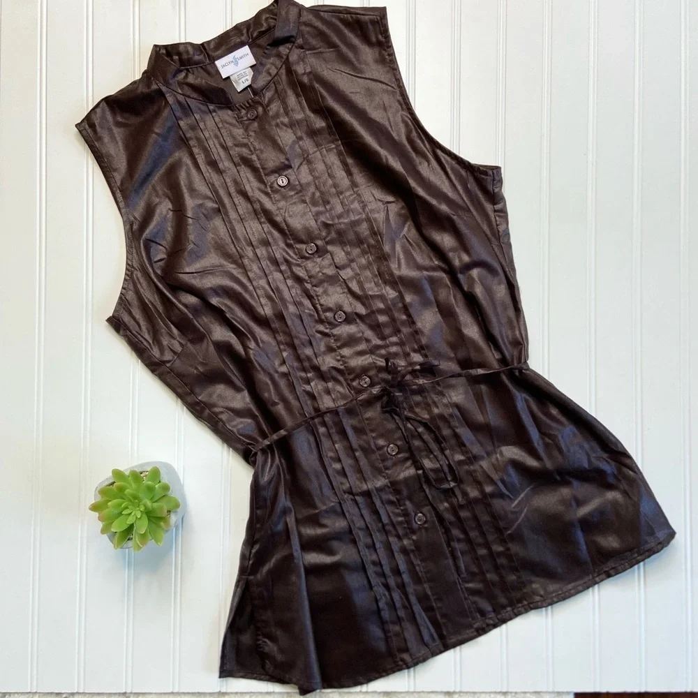 •Jaclyn Smith• sleeveless tunic top